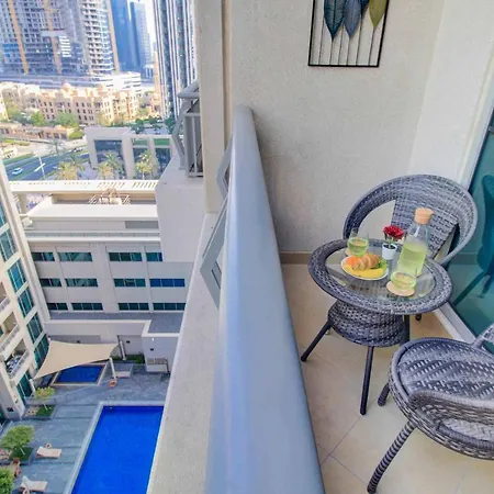 Durrani Homes - Luxurious Studio near Dubai Mall with pool view Extérieur photo