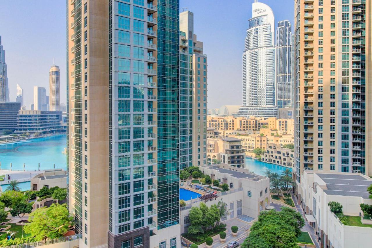 Appartement Durrani Homes - Luxurious Near Mall With Pool View